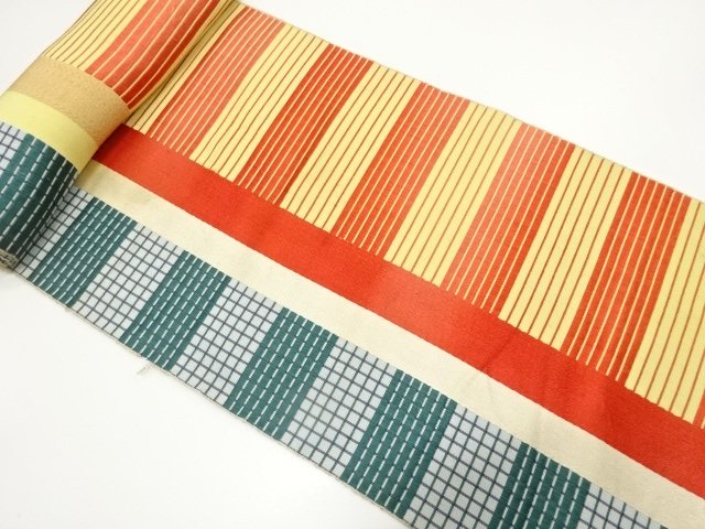 JAPANESE KIMONO / ANTIQUE STRIPED / A HORIZONTAL TIERED PATTERN WOVEN 